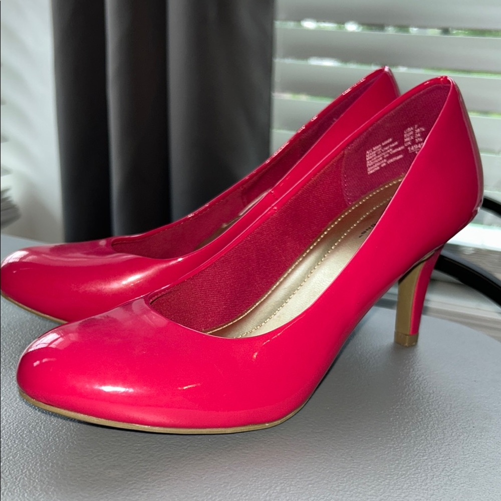 Comfort Plus by Predictions Pink Heels Rounded Toe